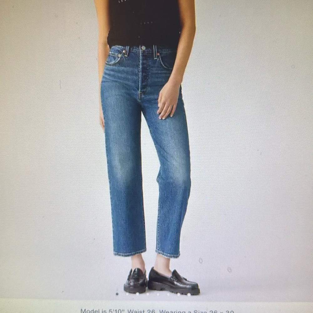 Levi's Women's Ribcage Straight Ankle Jeans, Indigo, 30
